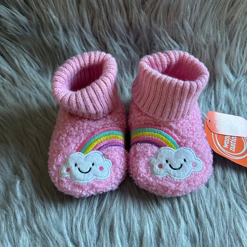 Wonder Nation Slippers Baby Girls Size 4 Pink Fuzzy Rainbow Shoes 6-12 Months